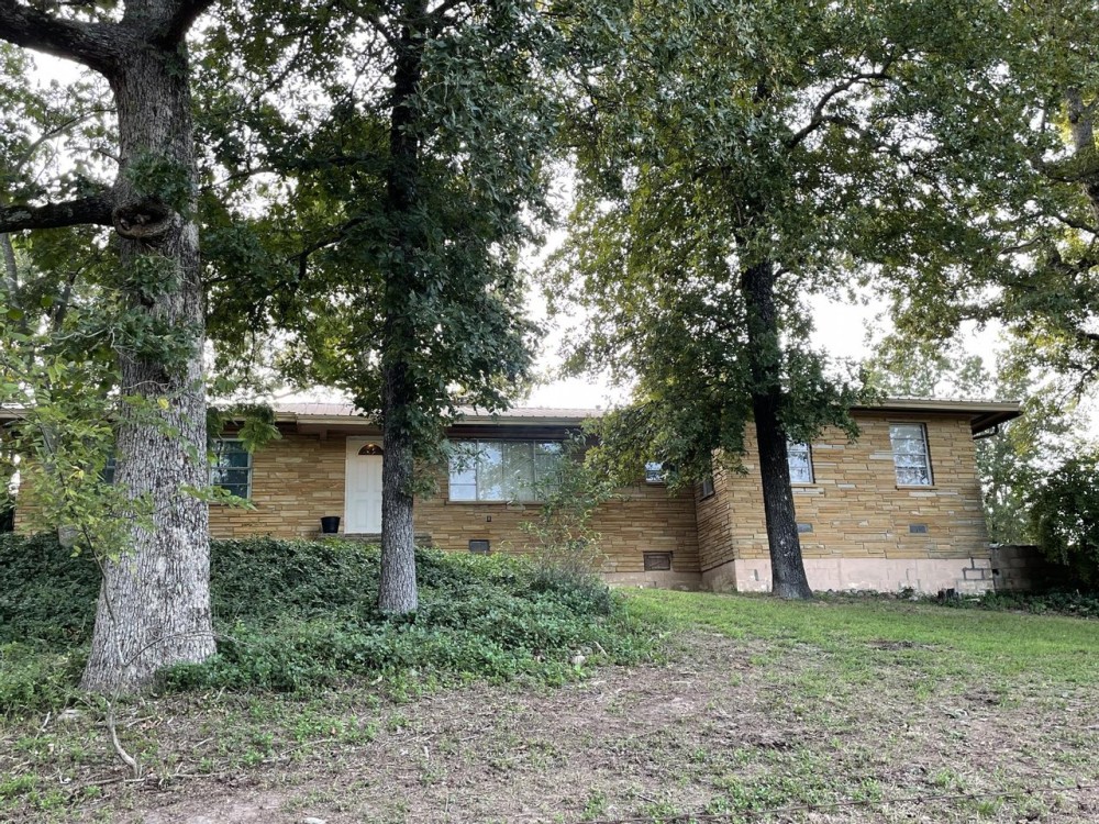 Ozark living on 317 - Acres 2 Houses 3 ponds Fenced Fulton County Arkansas featured image