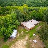 Ozark living on 317 - Acres 2 Houses 3 ponds Fenced Fulton County Arkansas images 3
