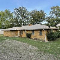 Ozark living on 317 - Acres 2 Houses 3 ponds Fenced Fulton County Arkansas images 4