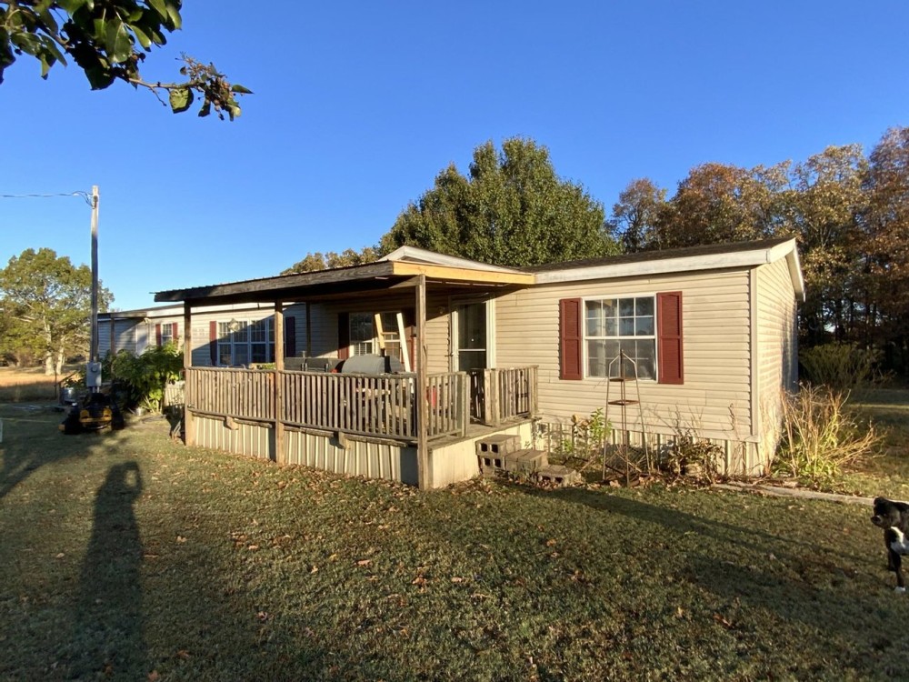 1998 Doublewide Mobile 2100 - sq ft over 6.5 - Acres Bradford AR featured image