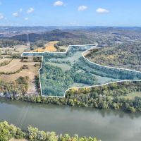 Stone Bridge Farms 70 beautiful acres on the Cumberland River located in Smith County Tennessee images 2