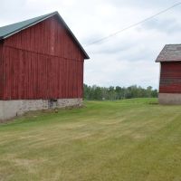 Central Waupaca County Farm House with 88 Acres images 3