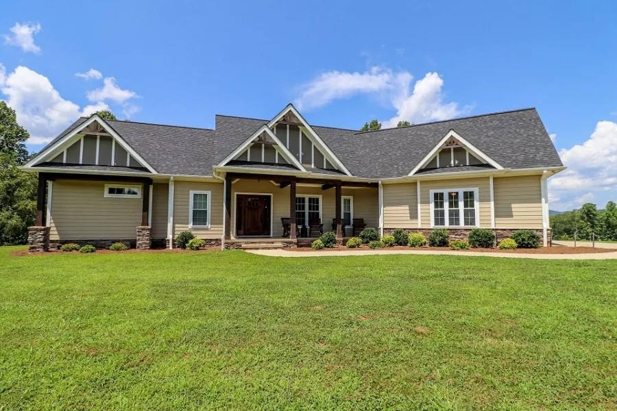 Virginia Country Retreat w Private Lake featured image