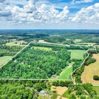 Beautiful home and 70.3 acres located in Macon County Tennessee