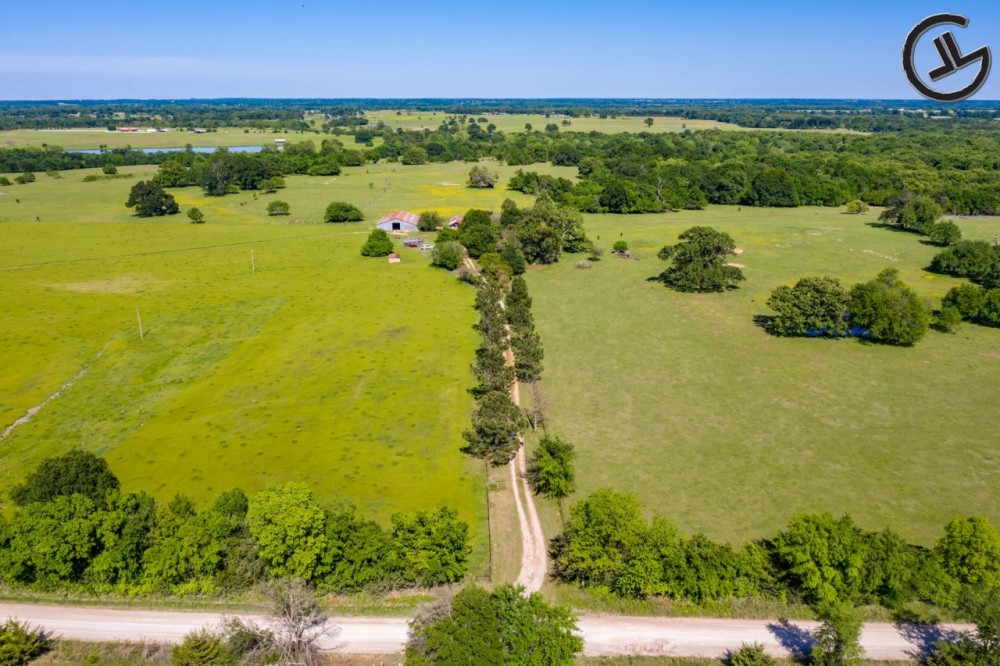 400 Acre Cattle Ranch Hunting Property with home featured image