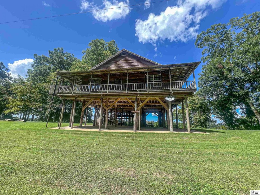 Yucatan Lake Lodge For Sale Tensas Parish LA featured image