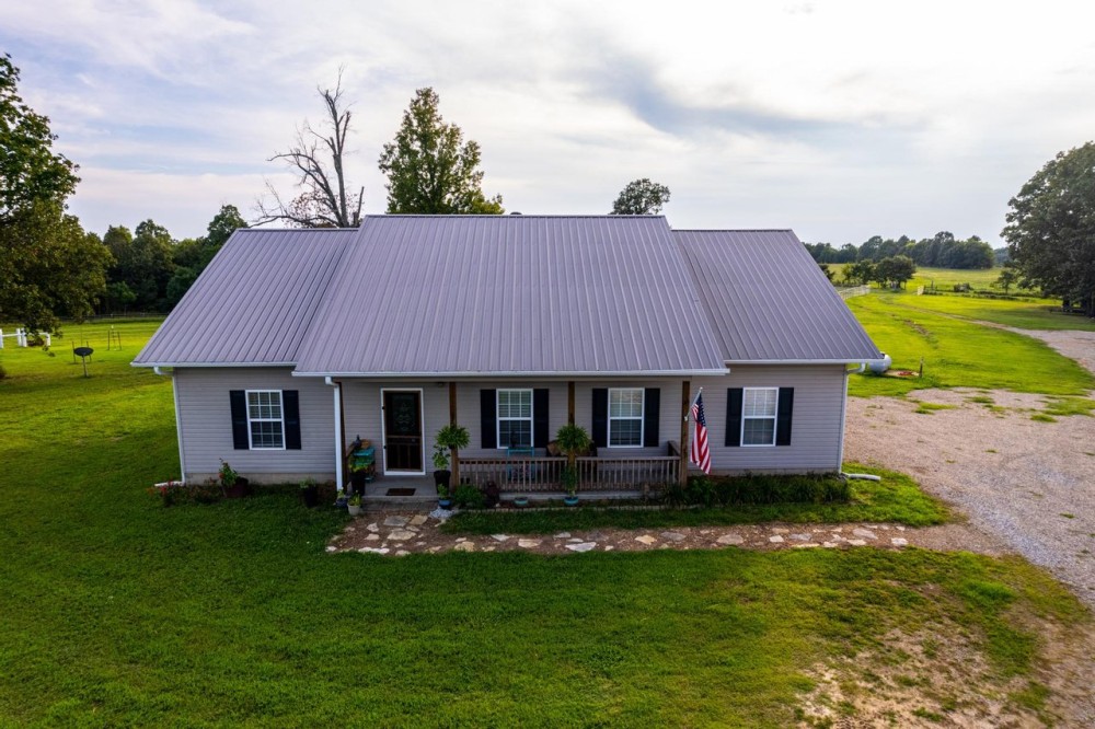 160 - Acres House New Horse Barn High Tensile Fencing Hay Barn Shop Garage High Tensile Fencing Ash Flat AR featured image