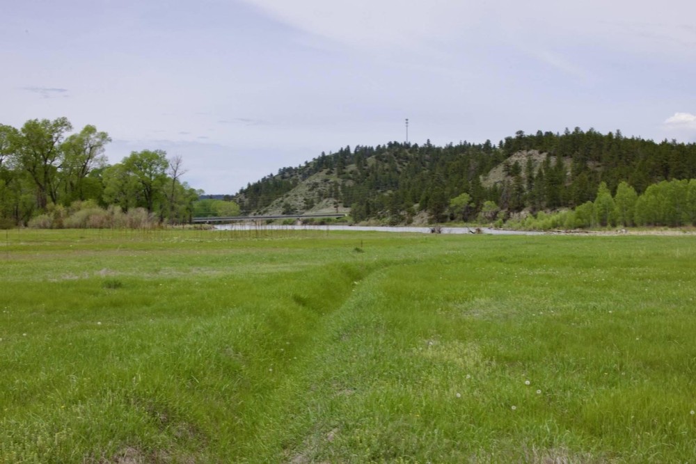 Riveting Reed Point Riverfront Parcel featured image