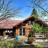 Magical Mountain View Log Home