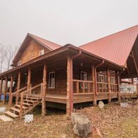 Gorgeous 2-Story Log Home with 17 ac - images 4