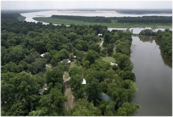 1 Equity Share With a Cabin in Desha County at Beulah Island in Watson AR featured image