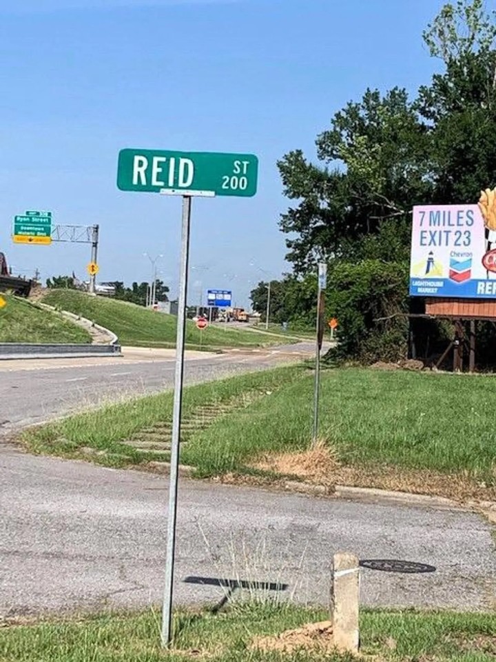 I-10 Service Road Tract Calcasieu Parish .65 Acres - featured image