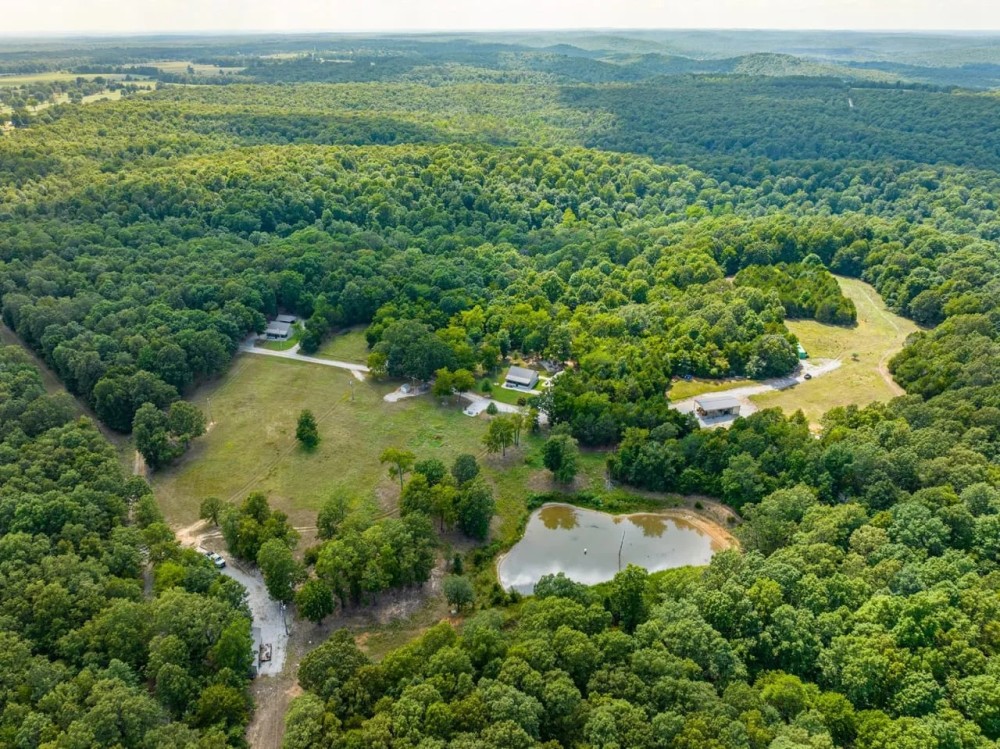 1930 - Acres Hunting Land 3 Cabins Equipment Turn-key Lawrence County Arkansas featured image
