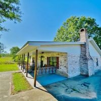 Home and 10 acres Mt. Hermon LA