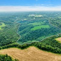 100 Acres in Clay County Tennessee - Private Retreat with Spacious House and Abundant Land