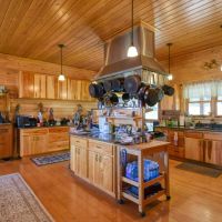 Shy Mountain Off-Grid Ranch