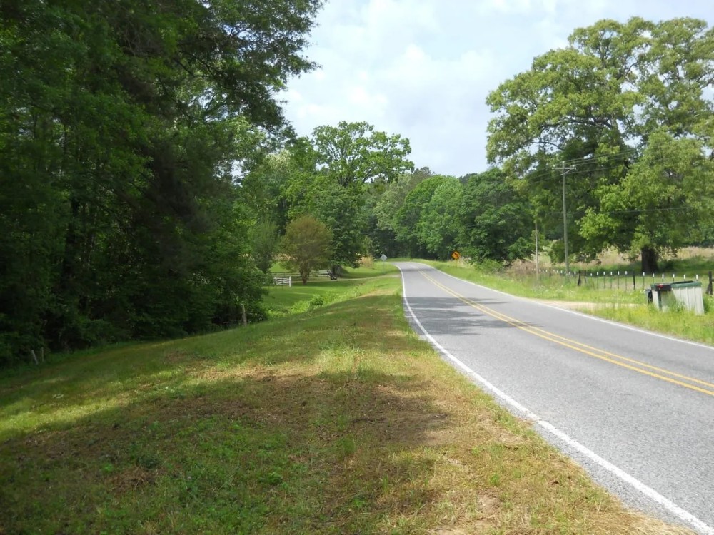 90 - Acres Natchez MS. - Adams Co. Potential Cattle Horse Hay Farm with Residence featured image