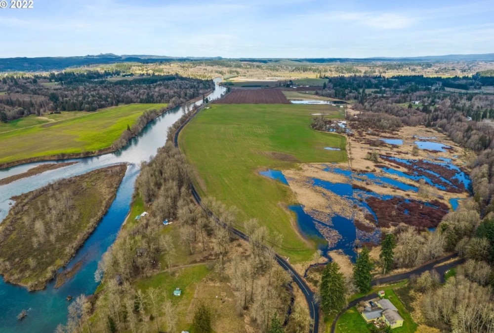 Land with Riverfront Access in Cowlitz County featured image