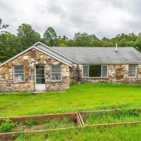 4 bed 2 bath remodeled on 10.5 - Acres Oxford AR images 1