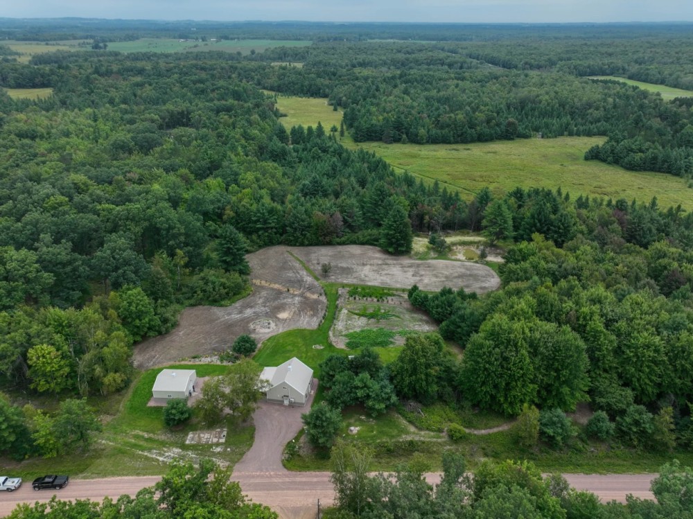 Hunting Camp for Sale in Clark County Wisconsin featured image