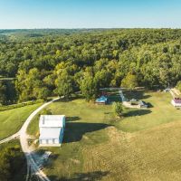 Farmhouse and Cabin on the Gasconade River images 5