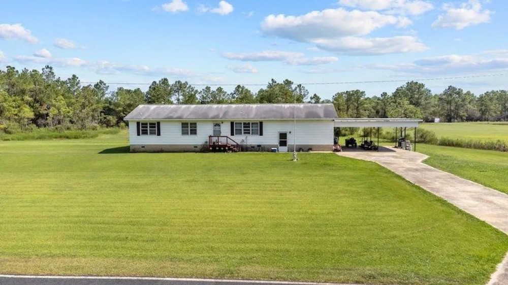 10 Acres of Residential Timberland with an 1 812sqft Home For Sale in Pamlico County NC featured image