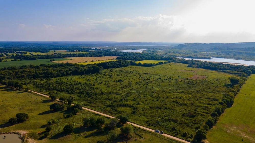 130 Acres Bordering Sequoyah National Wildlife Refuge featured image