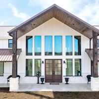 Gorgeous home on 25 Acres images 2