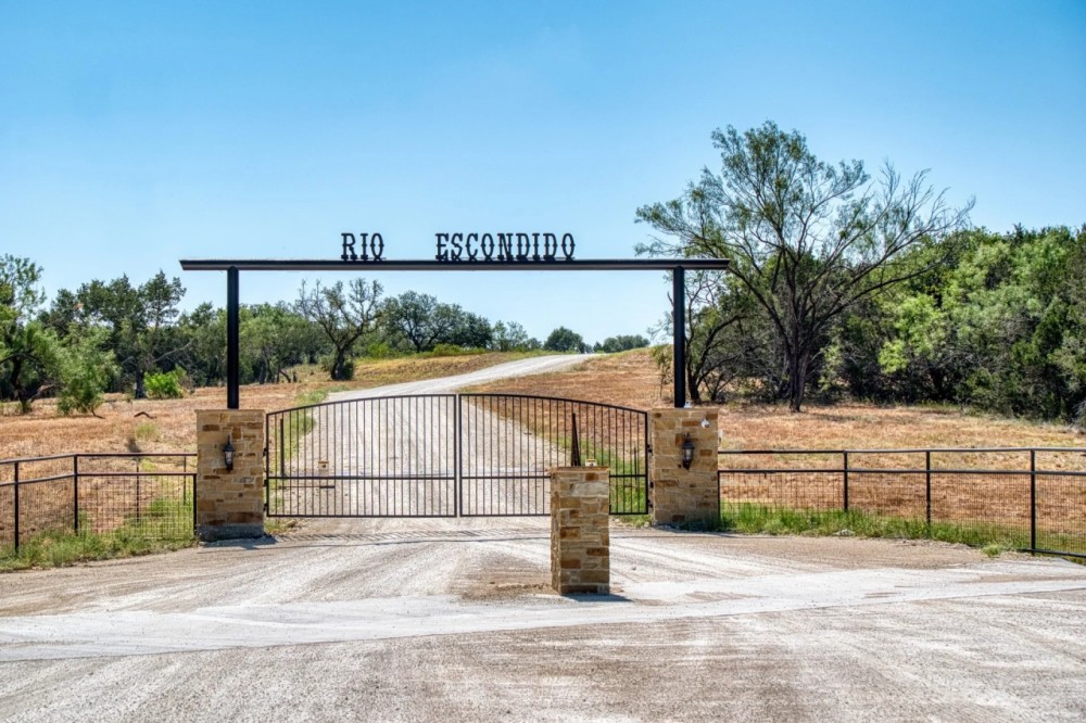5255 Private Road 42125 Evant TX 76525 featured image
