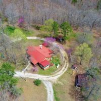 Farmstead With Ponds Pasture Home And Barns Near Springfield images 4