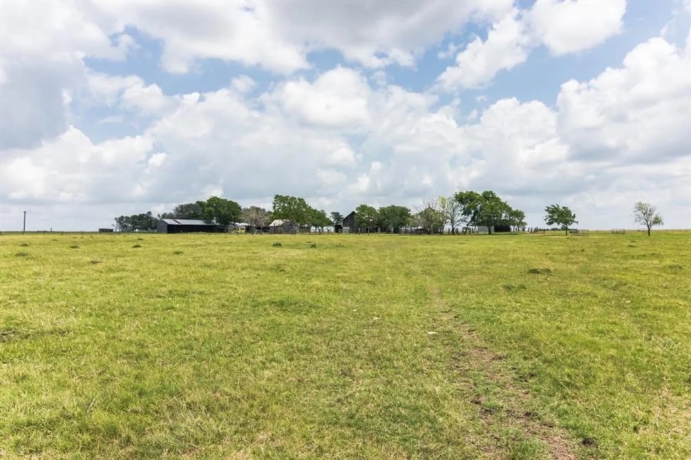 1230 Fm 155 S Weimar TX 78962 featured image