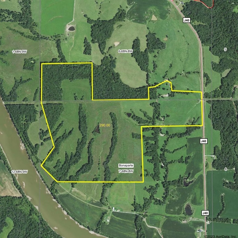 Large recreational farm in Van Buren County Iowa featured image