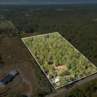 1086 SE Kachina Ave. Lee FL 32340