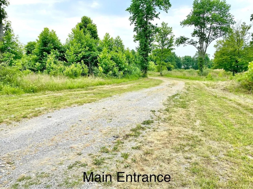 The Perfect Size Tract in the Perfect Location featured image