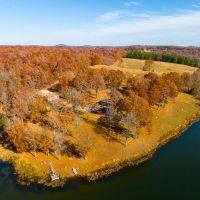 1 242 - Acres Operating Cattle Ranch 2 Houses Lake River 20 Ponds Shops Viola Ar images 5