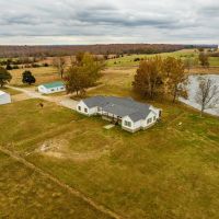40 - Acres Nice 4 Bed 2.5 Bath 3 Car Garage Shop Lean-to Fenced Williford Ar images 3