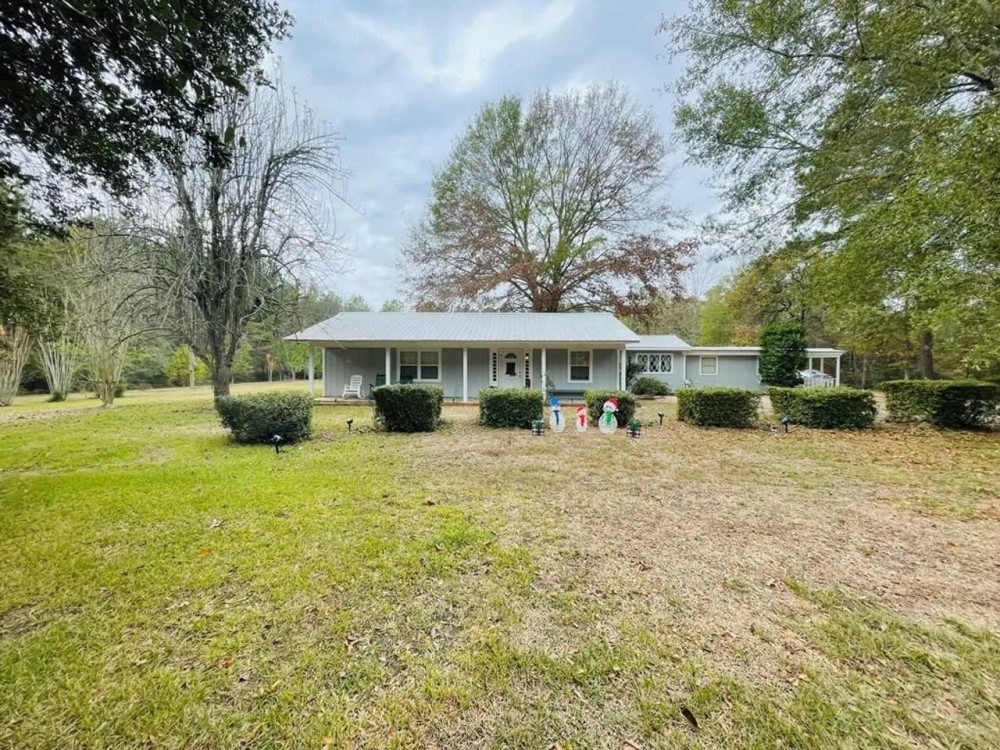 Country Home with Acreage for Sale in Lawrence County featured image