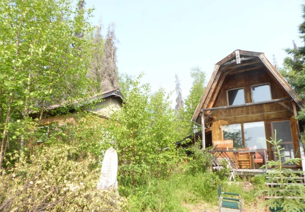 Lake Front Hunting Fishing Cabin featured image