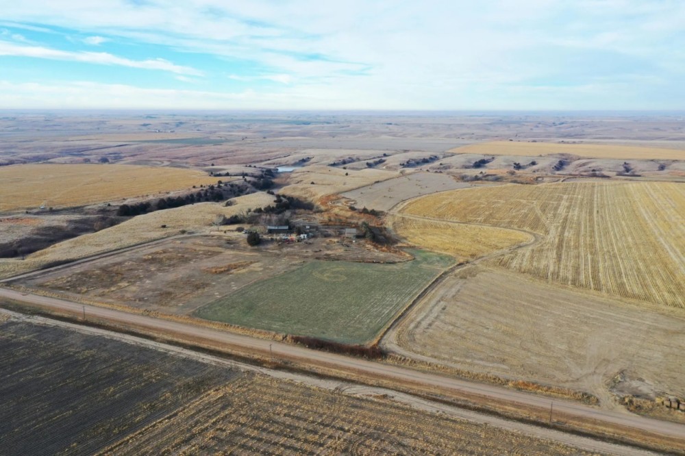 Frontier County Center Pivot and Home-Farnam NE featured image