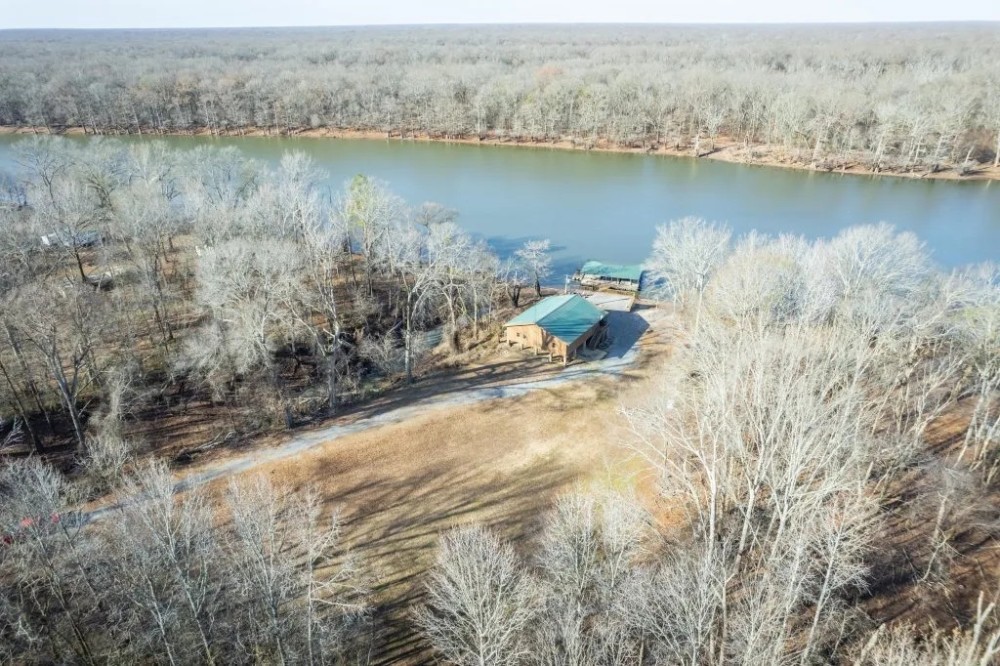 Maddox Bay Retreat featured image