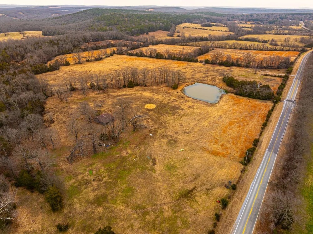 100 - Acres Cattle Farm Fenced Ponds Creek House Mountain View Arkansas featured image