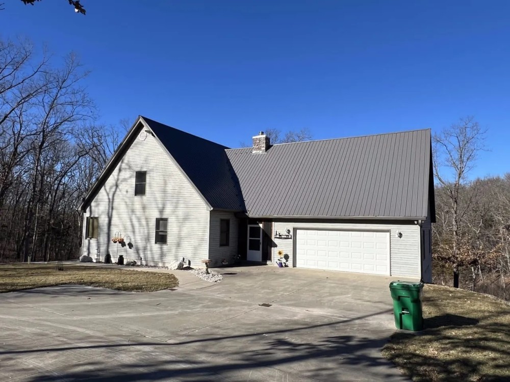 Beautiful Home on 70 Acres in Polk County Missouri featured image