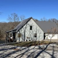 Beautiful Home on 70 Acres in Polk County Missouri images 3