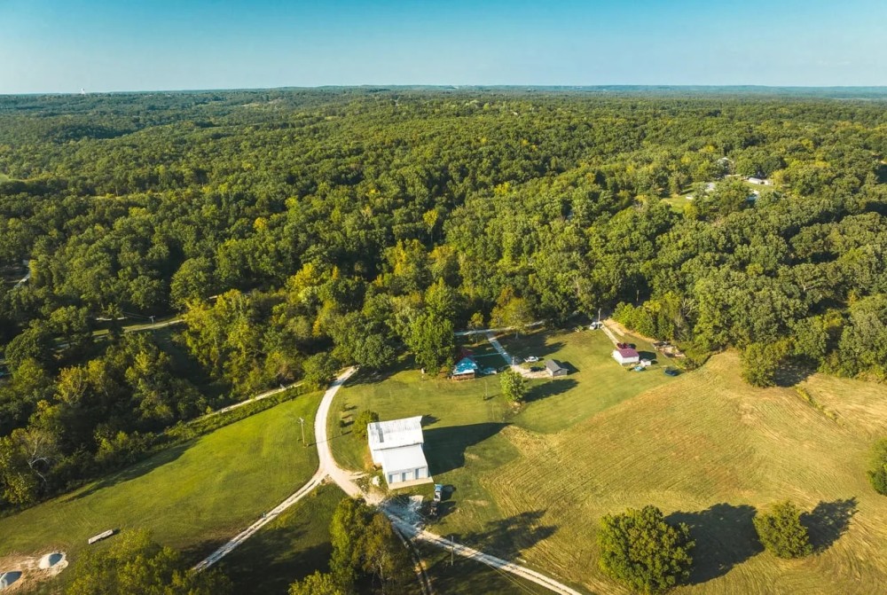 Farmhouse acres by the Gasconade-Tract 1 featured image