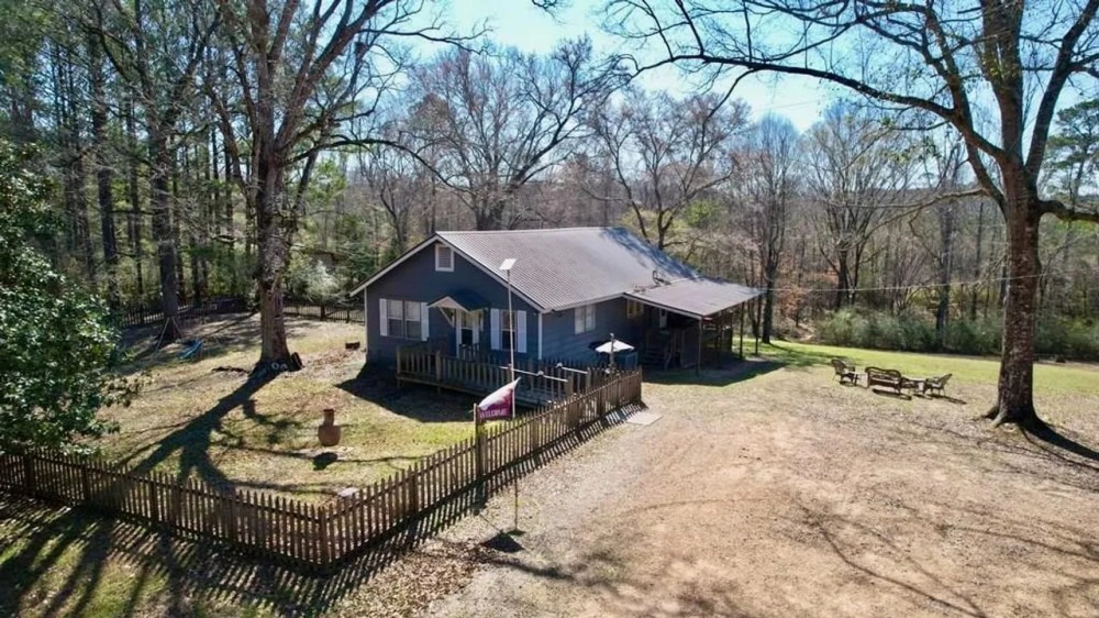 3 BR 2 BA Camp on - 42 Acres in Southwest MS featured image