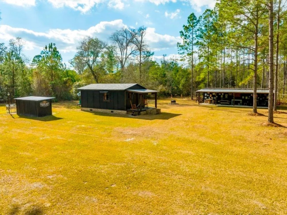 Creeks Edge Hunting Preserve featured image