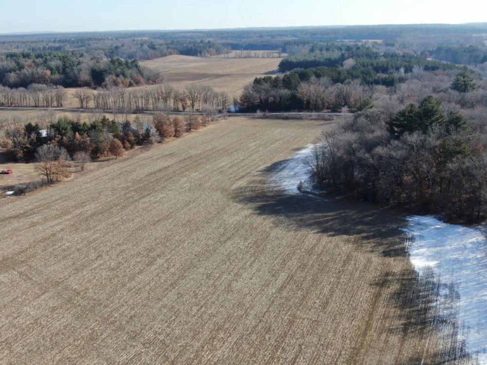 24.82-acre haven tucked away in the town of Easton Adams County featured image