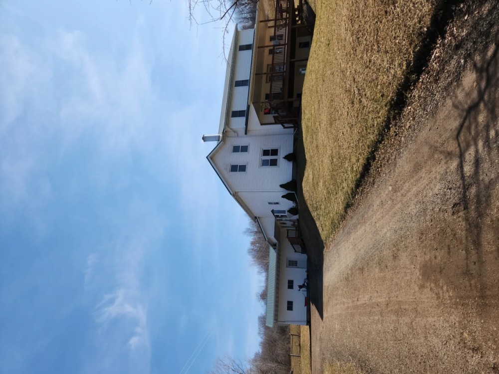 5 bedroom farm house Richland County WI featured image