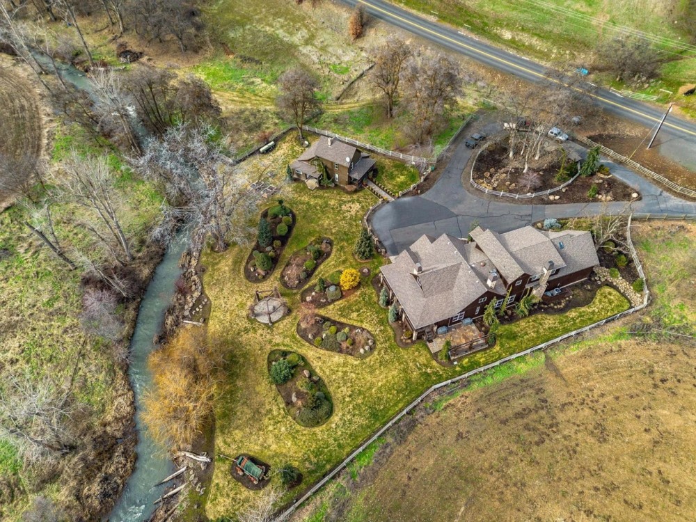 Eightmile Creek Estate featured image