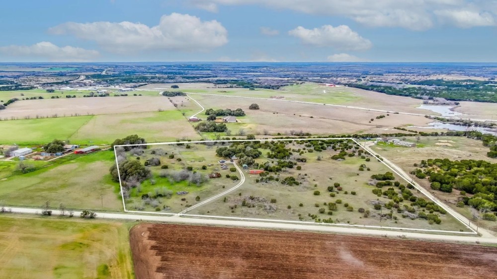 955 CR 138 Stephenville Texas 76401 featured image